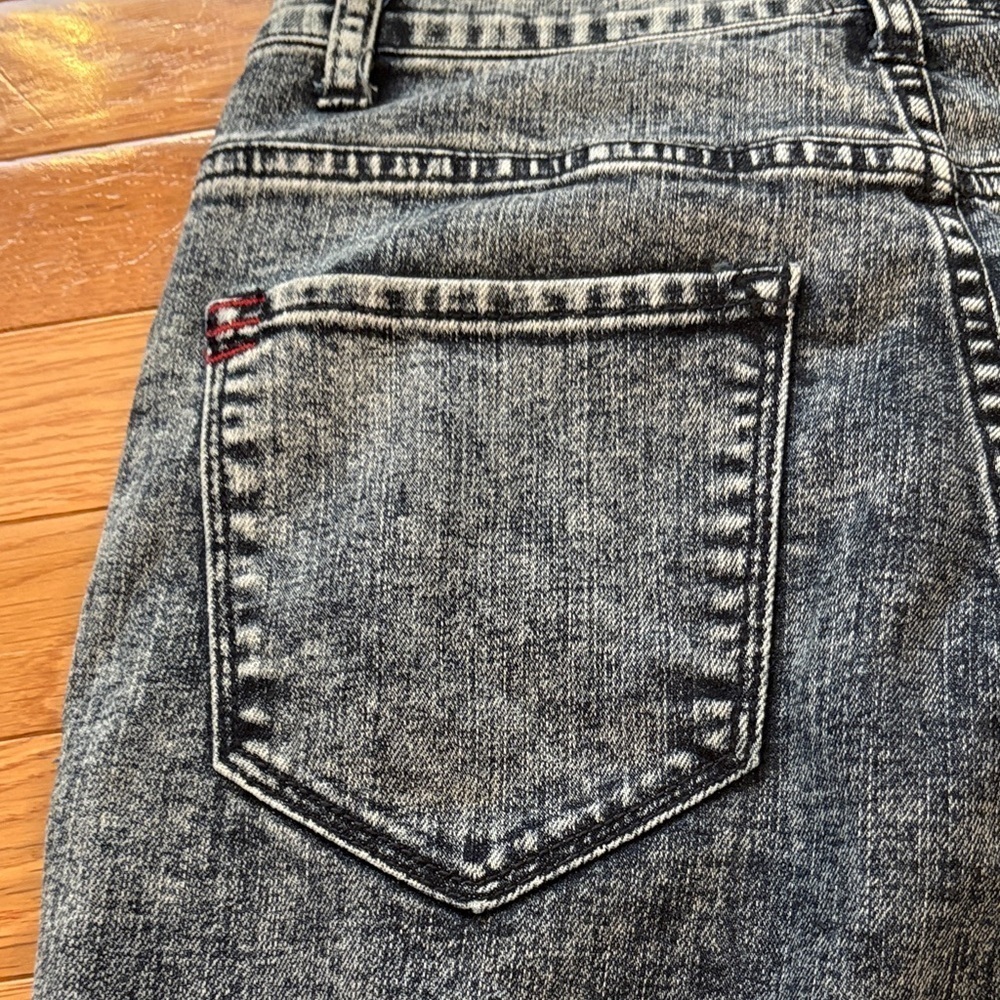BDG Women's Acid Wash Skinny Jeans - Picture 8 of 8